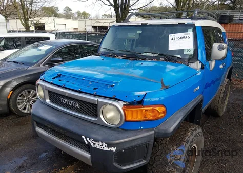 2007 Toyota Fj Cruiser z USA, uszkodzony, nr VIN JTEBU11F270015918